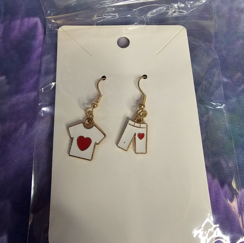 New Handmade‎ Scrubs with Hearts/ shirt & pants earrings